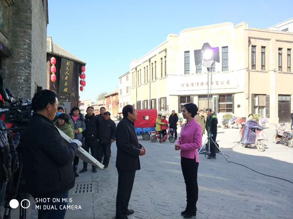 張存有受邀中央電視臺(tái)拍攝百年老店鋪、讓大家記住鄉(xiāng)愁